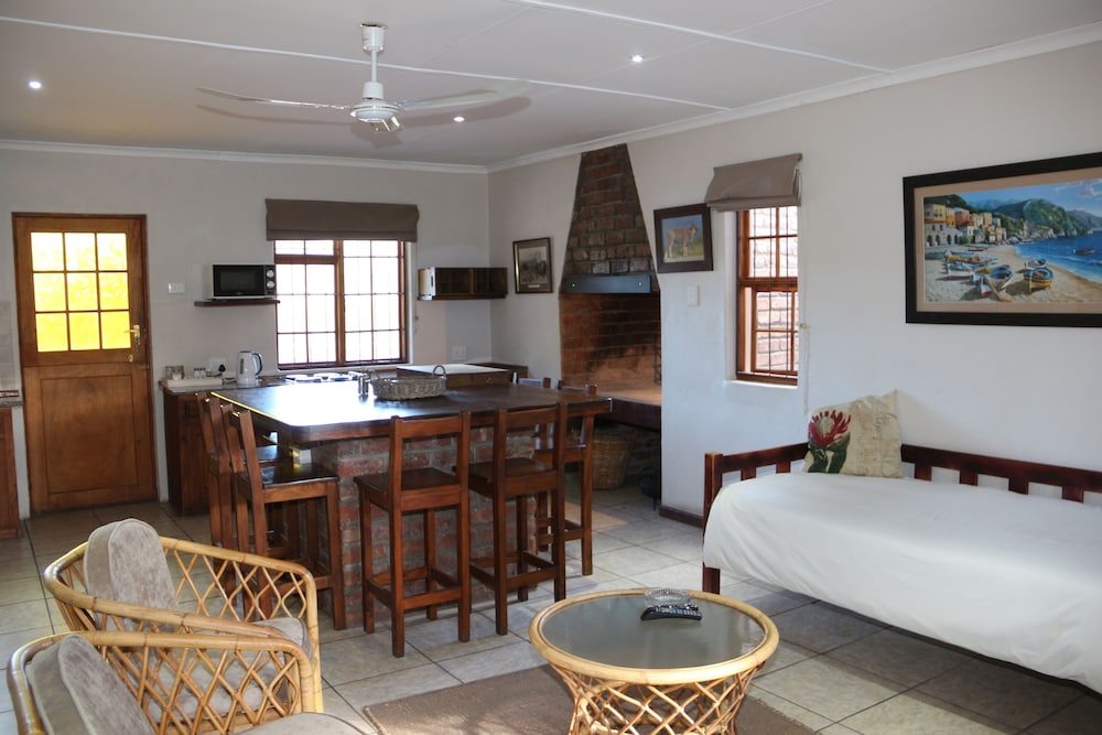 Aan Die Oewer Guest House 21/42