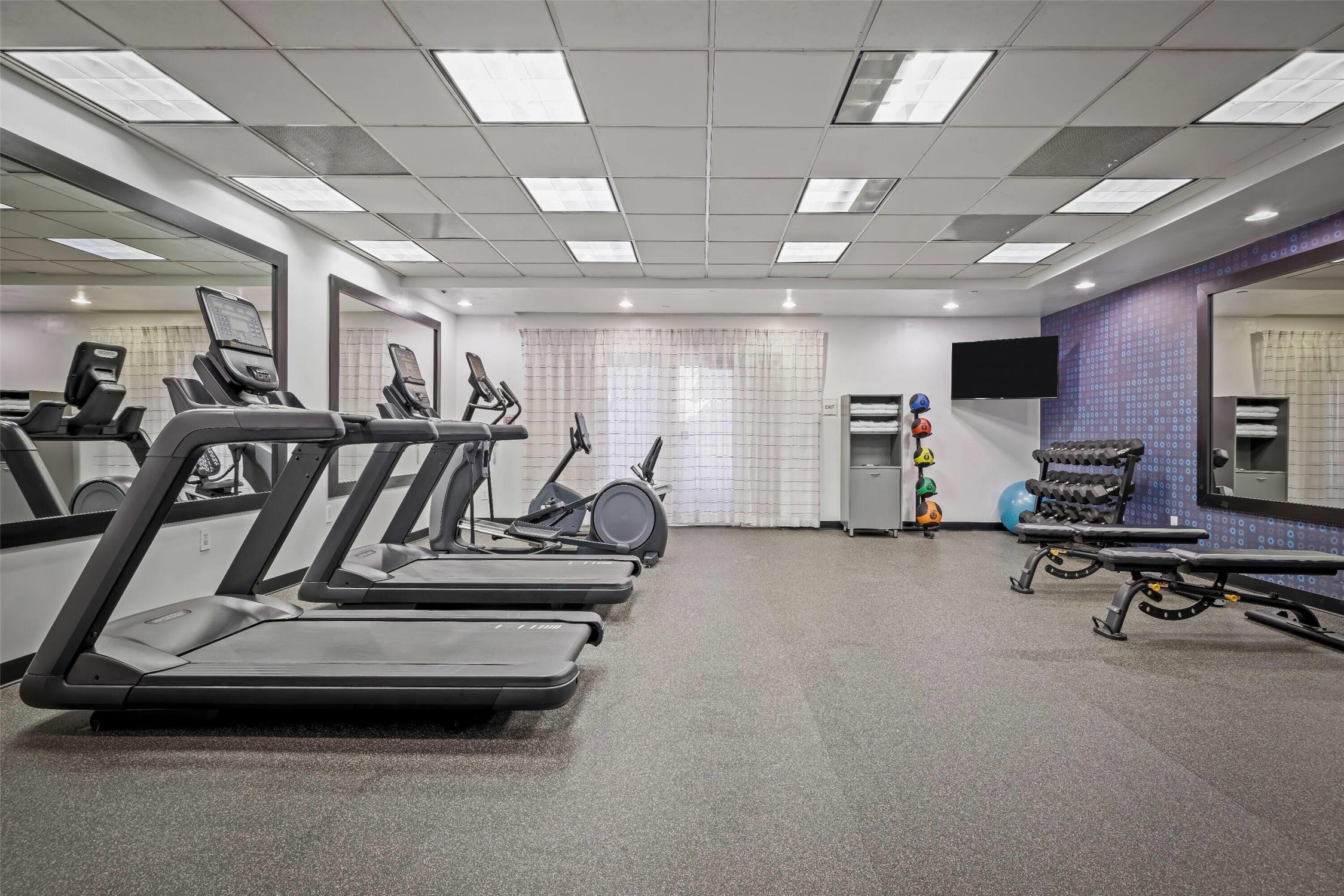 La Quinta Inn and Suites by Wyndham Miami Airport West 35/60
