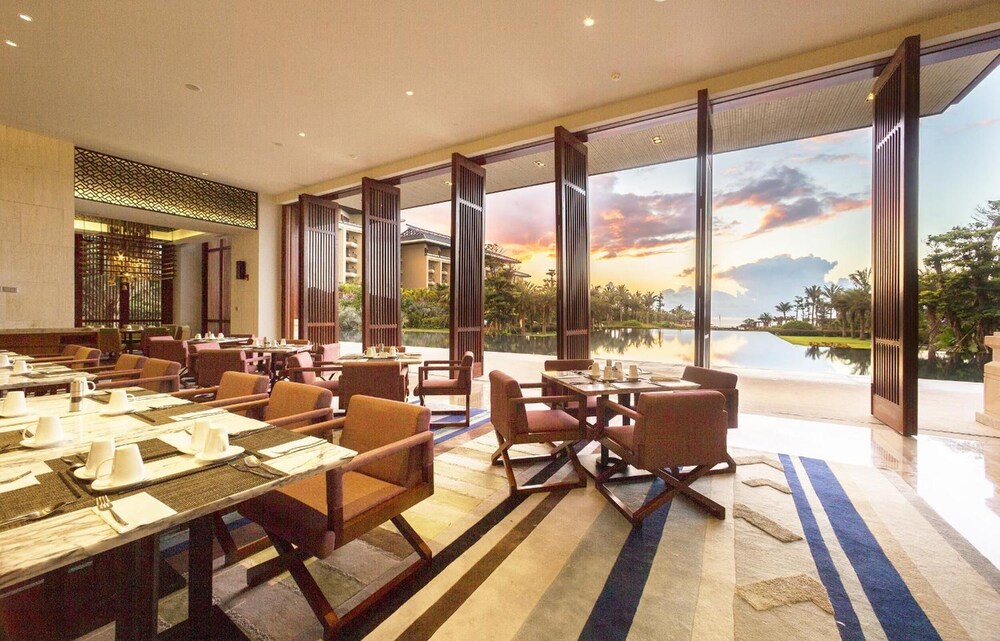 Haitang Bay Gloria Sanya Hotspring Resort 17/34