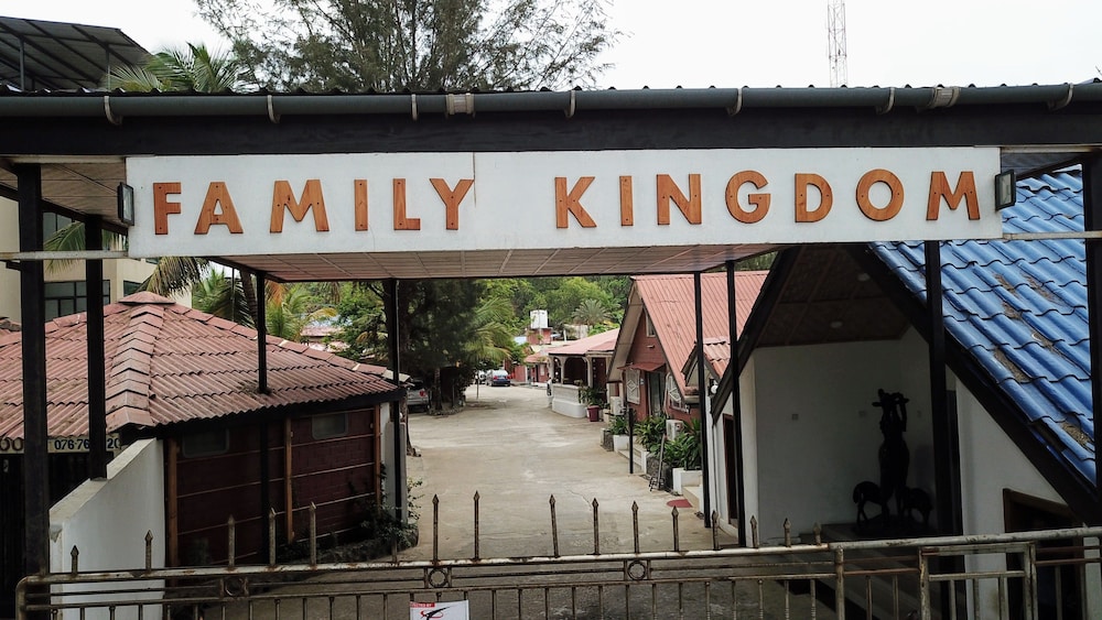 The Family Kingdom Resort 2/50