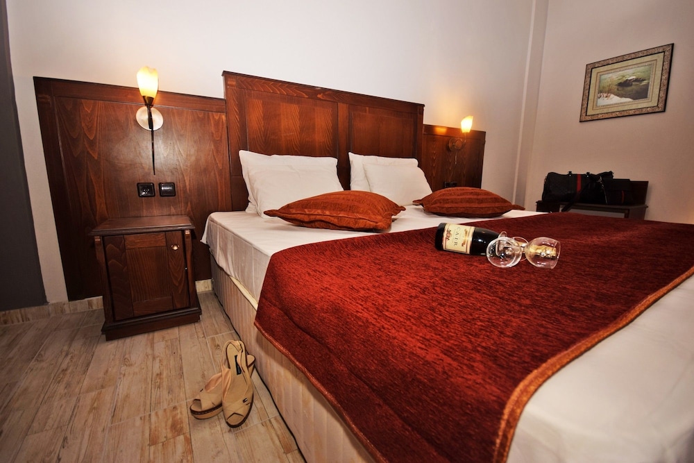 Paralia Beach Boutique Hotel 12/50