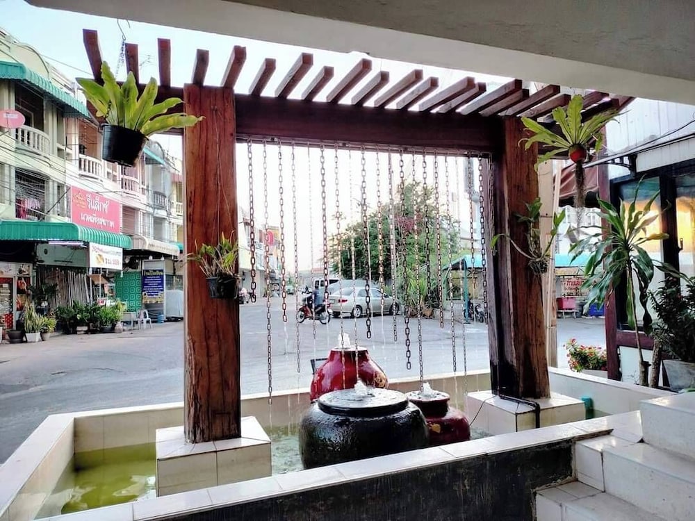 Khon Kaen Orchid Hotel 7/41
