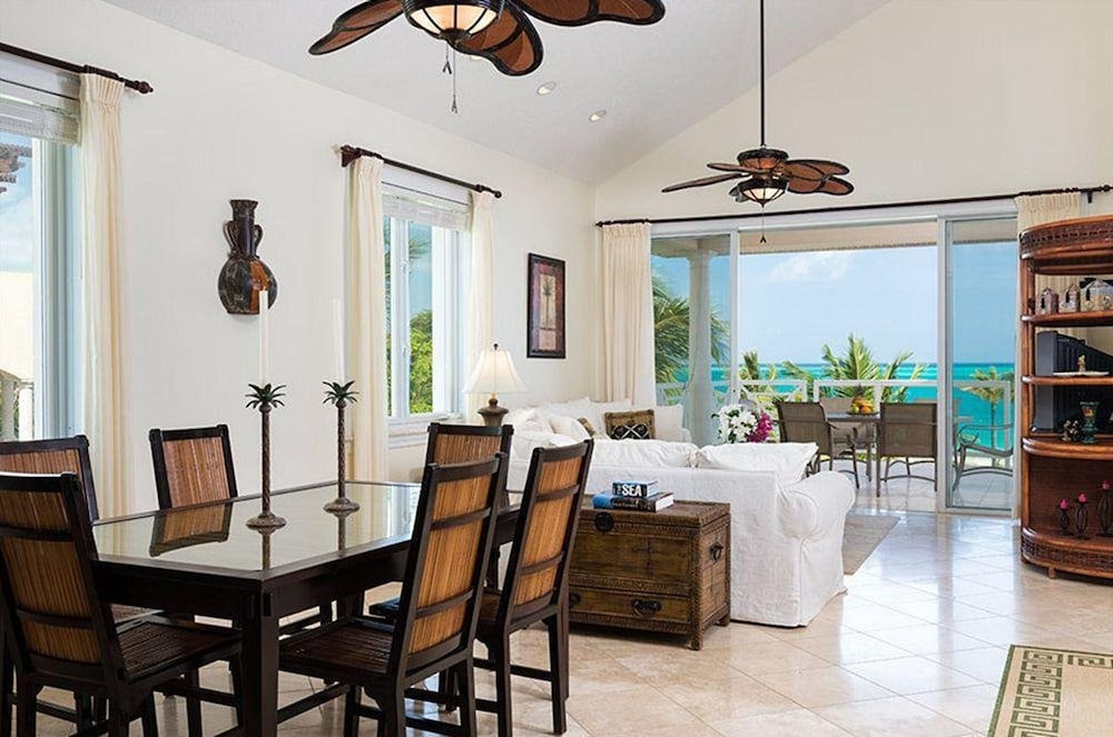 Grandview on Grace Bay 25/50