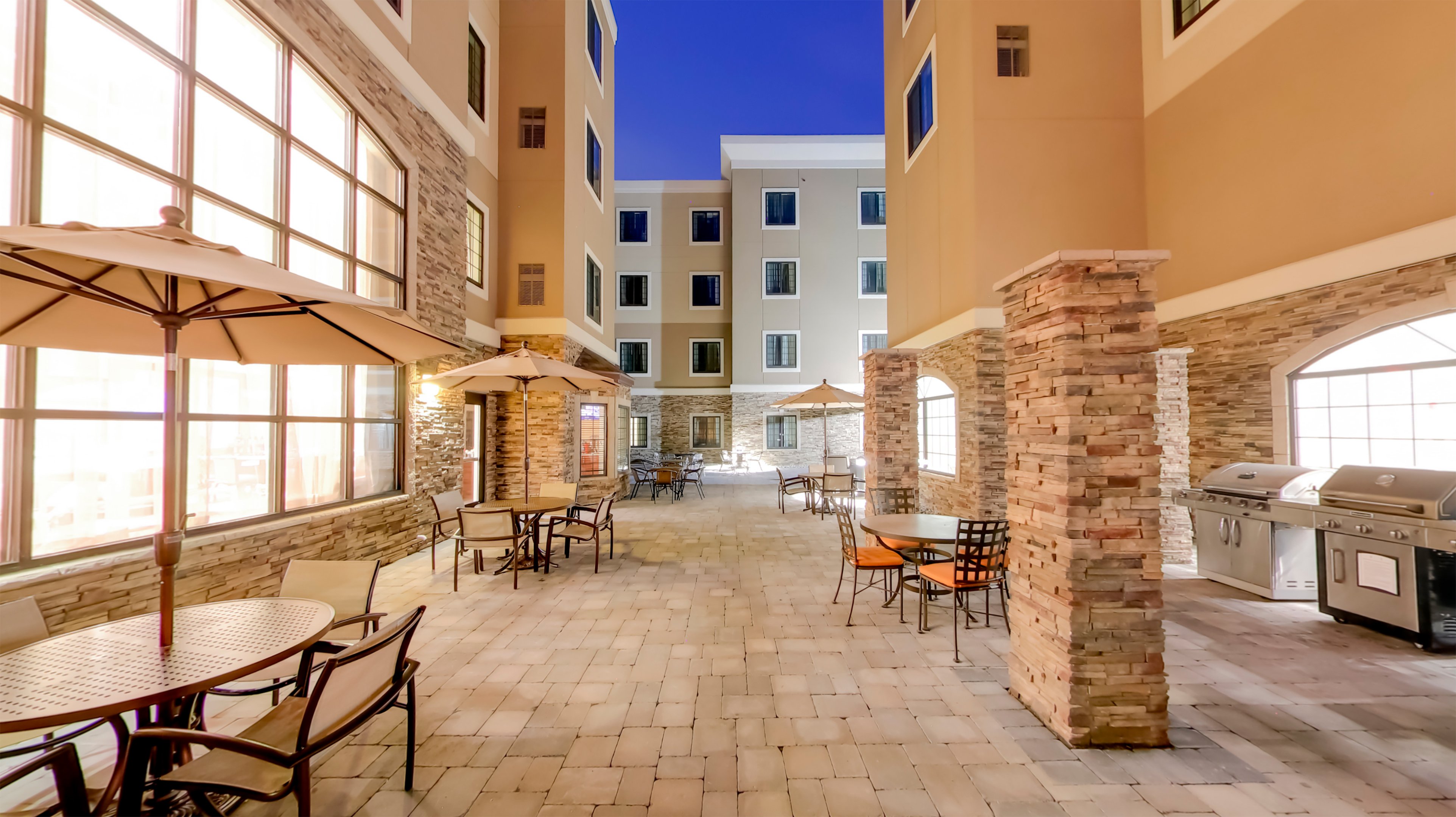 Staybridge Suites Ann Arbor Univ of Michigan 32/54
