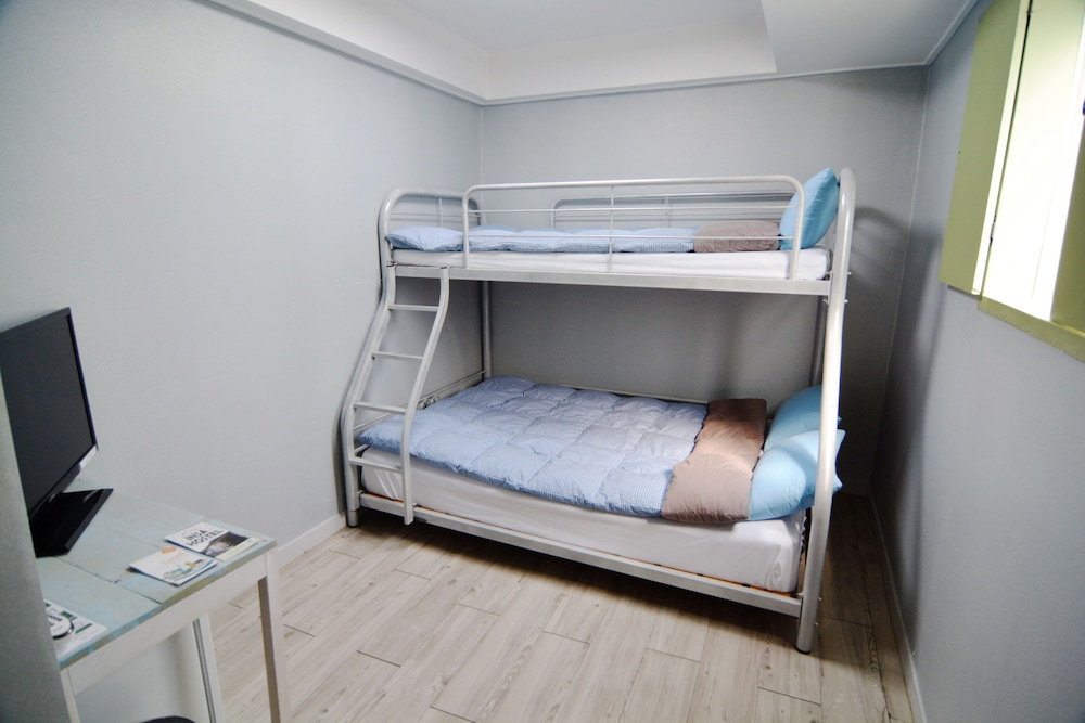 Insadong Hostel 24/72