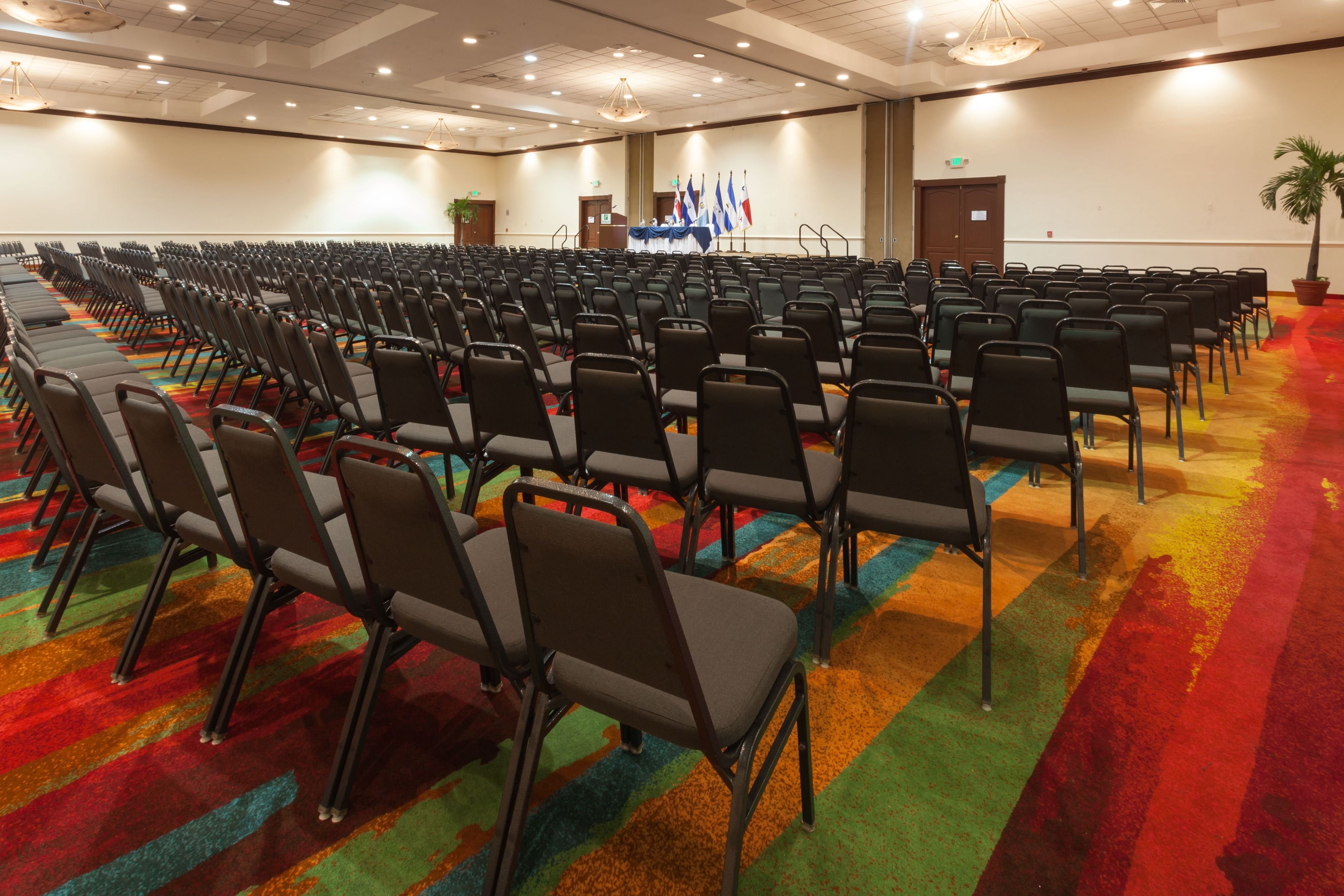 Holiday Inn San Salvador An Ihg Hotel 55/60