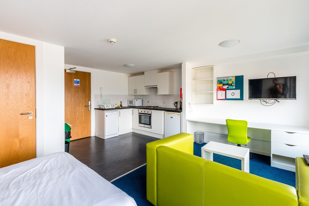 Destiny Student Murano Campus Accommodation 12/40