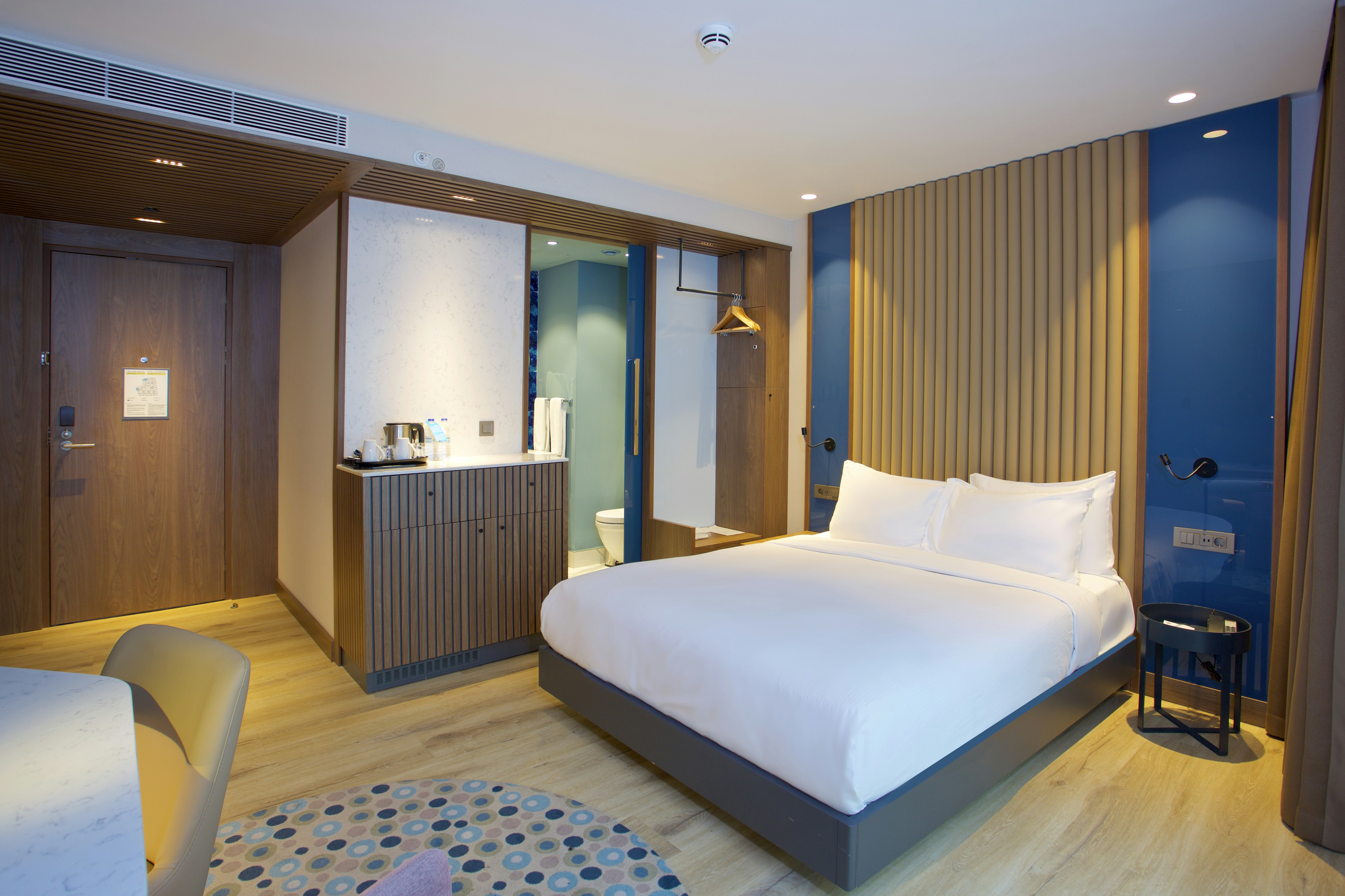 غرفة بسرير كوين، Hampton by Hilton Istanbul Old City 5/9