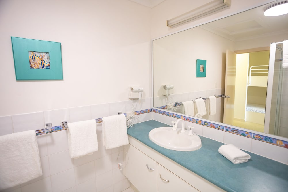 Tangalooma Island Resort 53/54