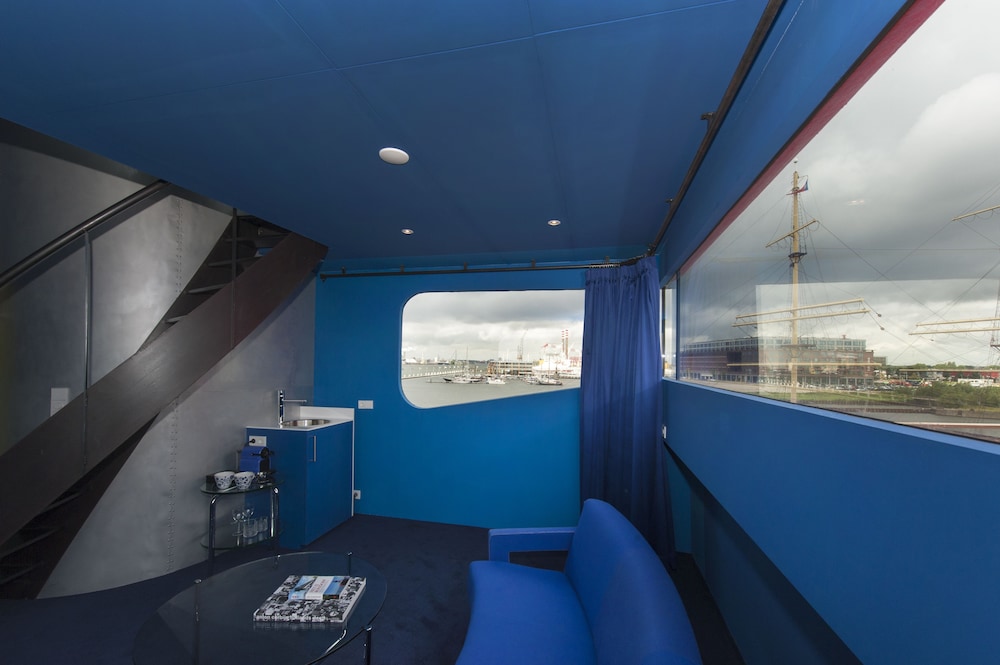 Botel 33/70