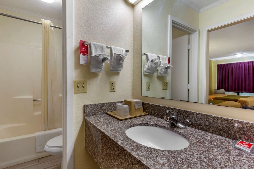 Econo Lodge St. George 17/41