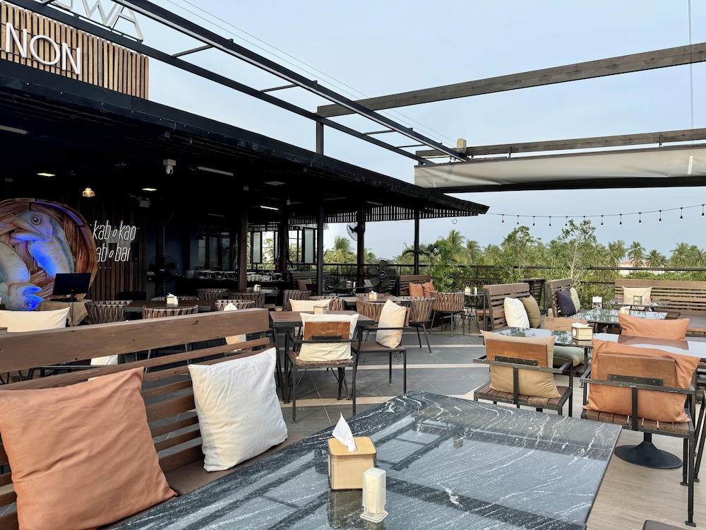 Amphawa Na Non Hotel & Spa 43/57
