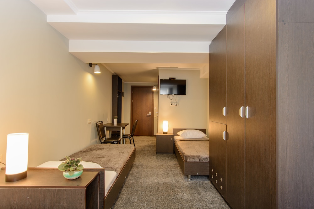 Hotel Reverence 34/35