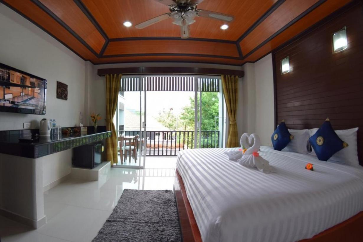 Vivi Boutique Room 9/51