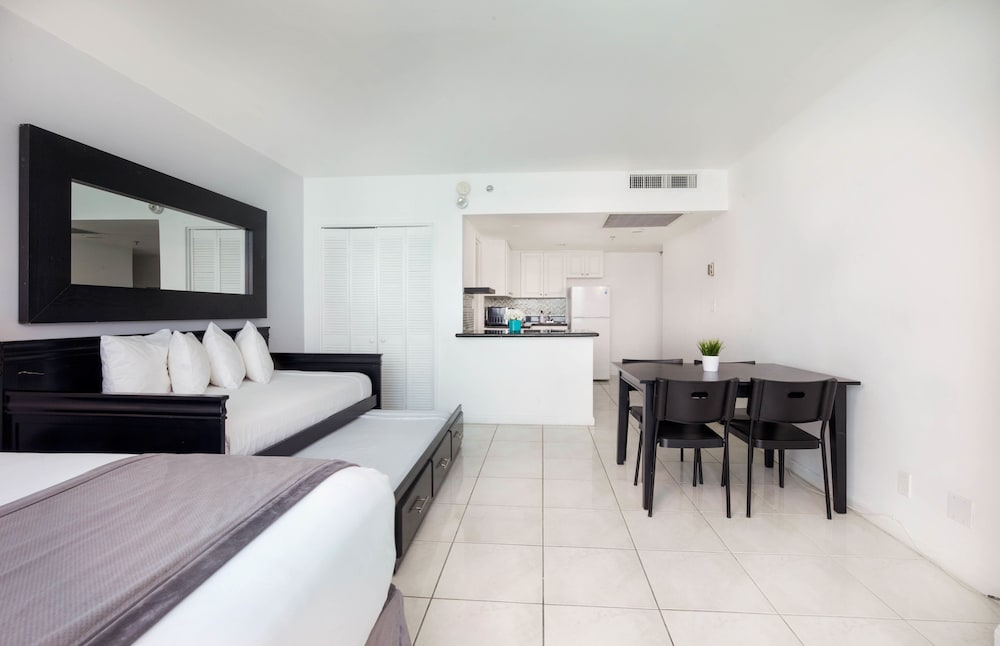 New Point Miami 45/54