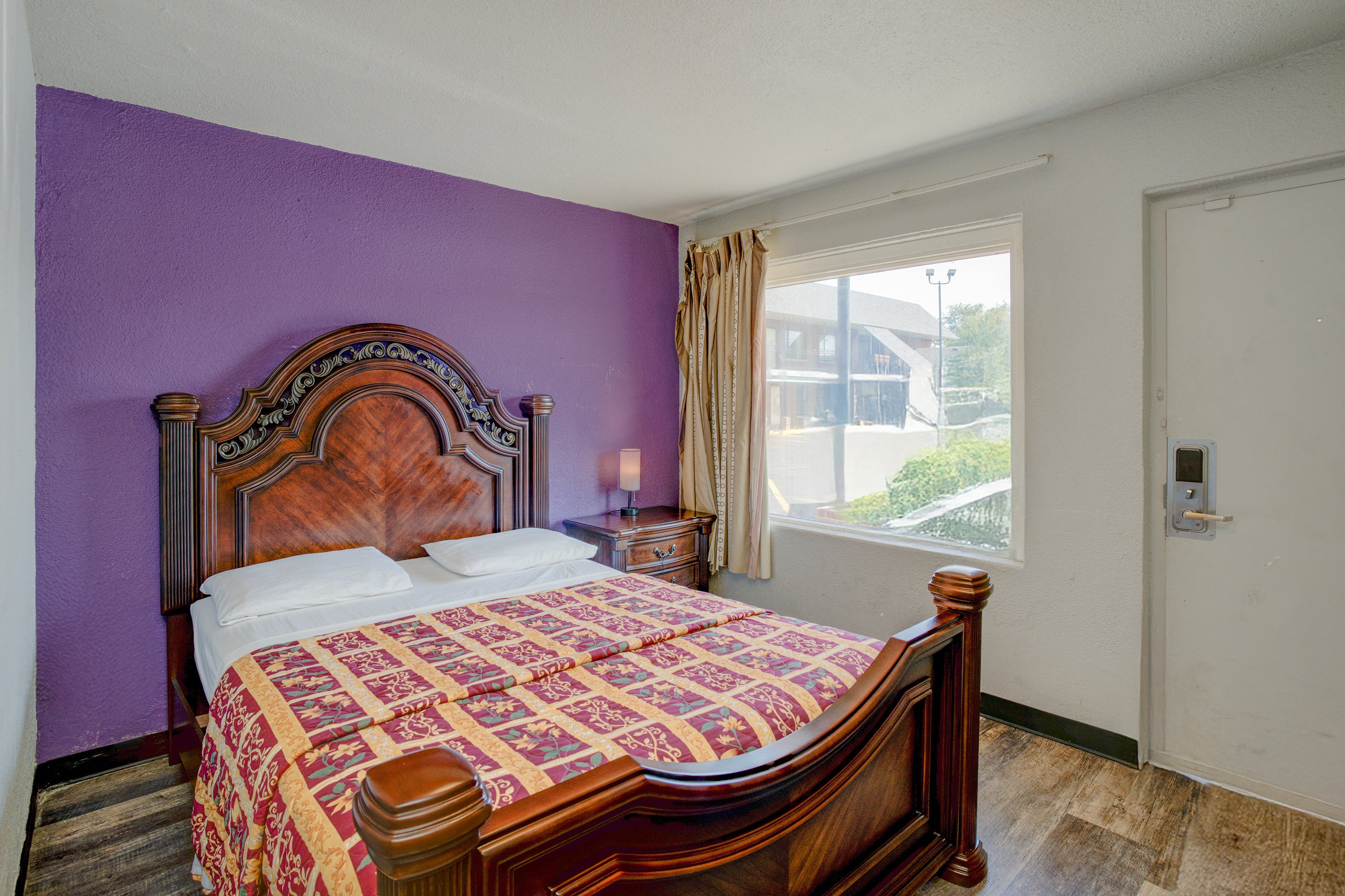Miami Inn & Suites 27/55