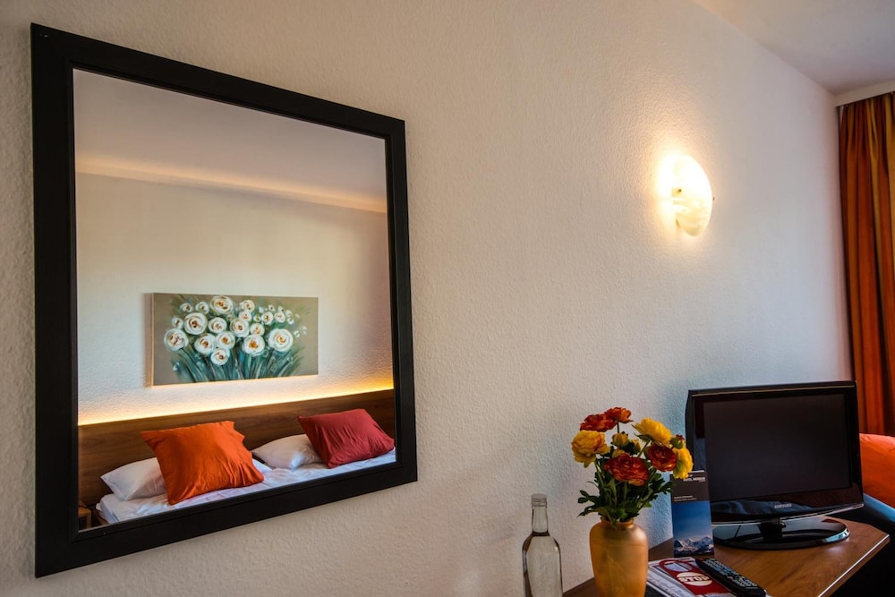 Merkur Hotel Interlaken 30/50