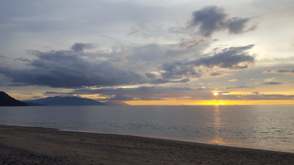 Dreamwave Hotel Puerto Galera 40/42