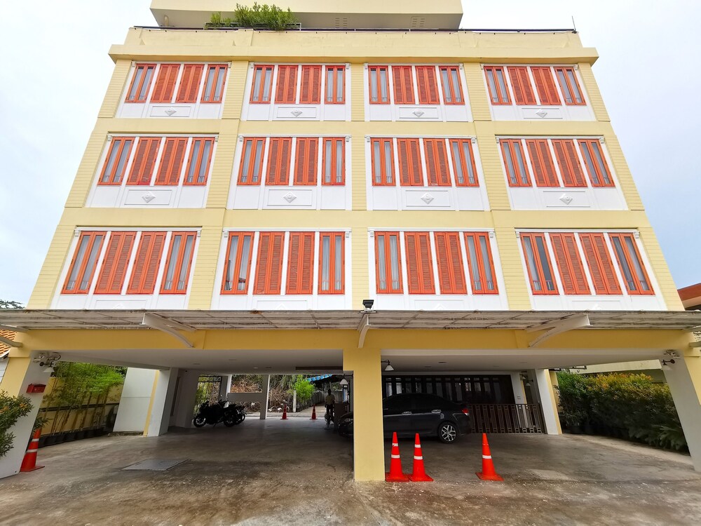 Lertnimit Boutique Hotel 2/61