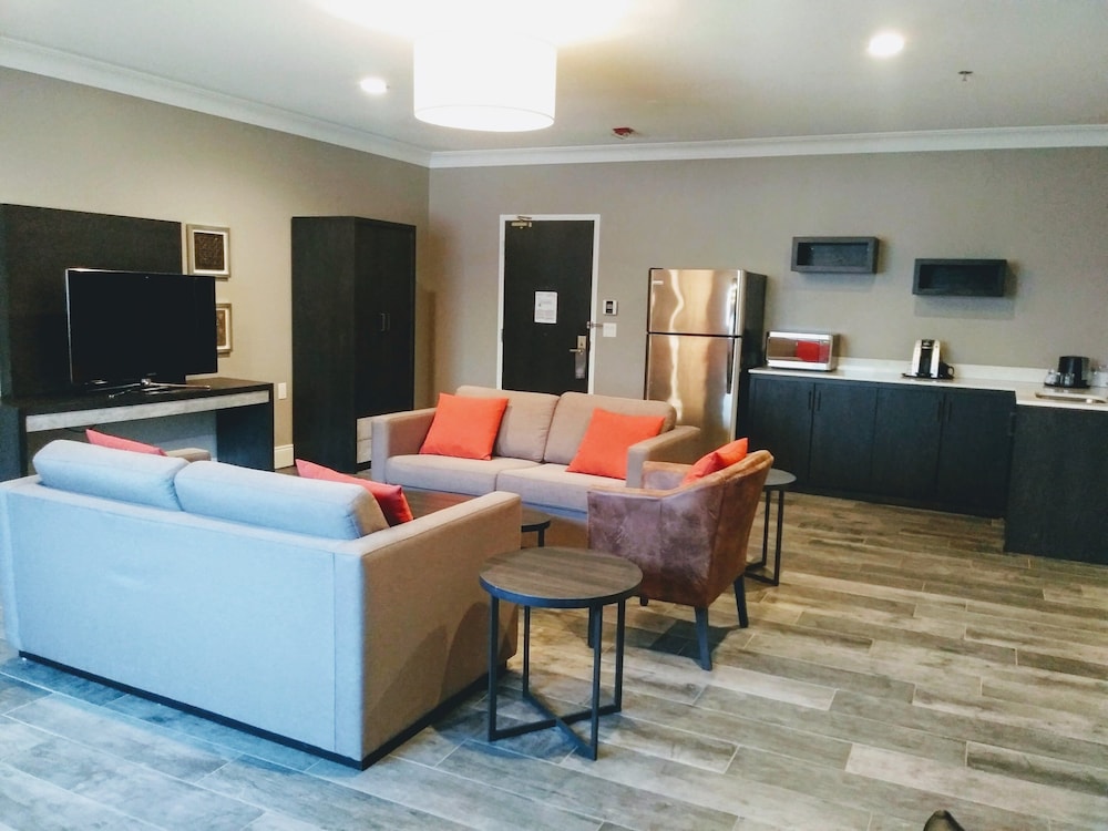 Crowne Plaza Fredericton Lord Beaverbrook 54/74