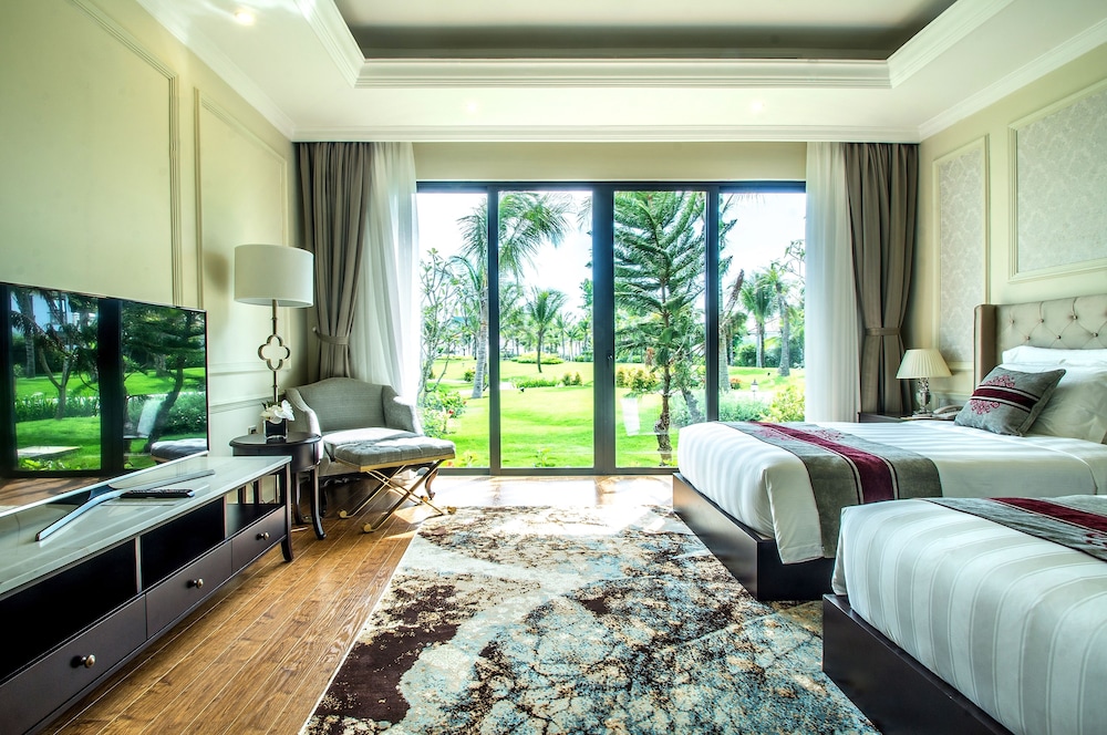 Sheraton Phu Quoc Long Beach Resort 24/67