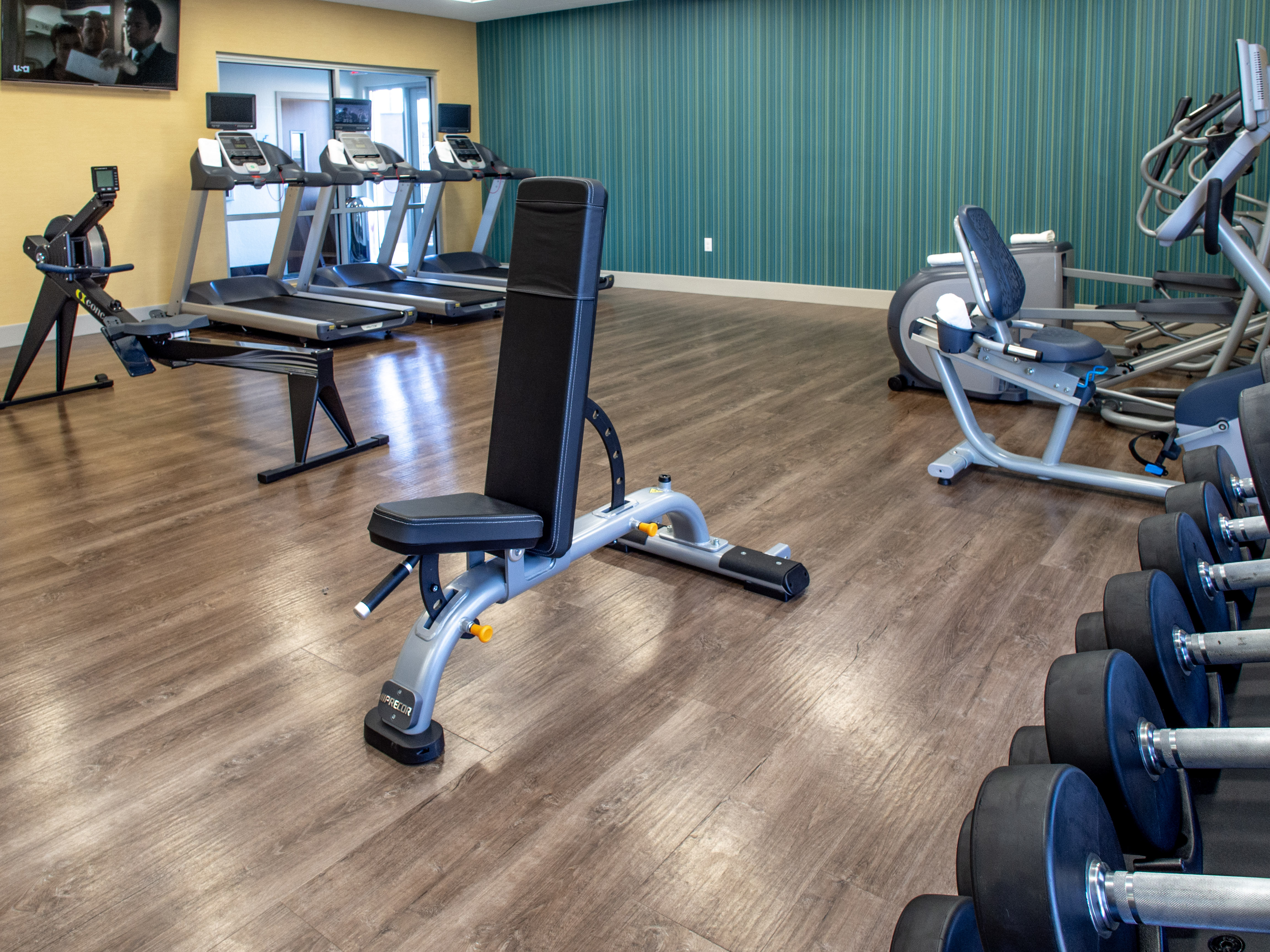 Holiday Inn Express & Suites Oklahoma City Airport 24/36