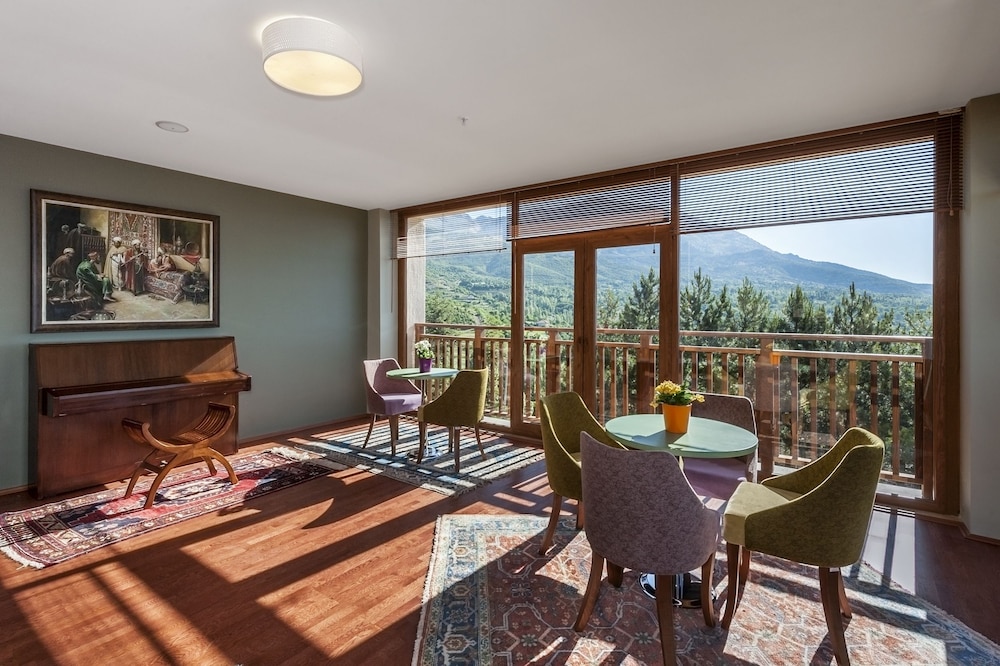 Sagalassos Lodge Spa 64/72