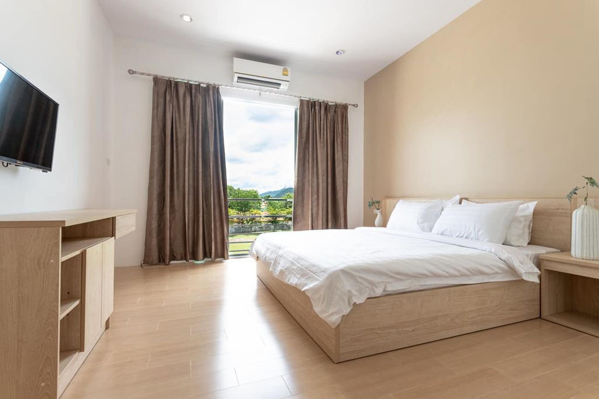 O2 Hotel Lopburi 4/15