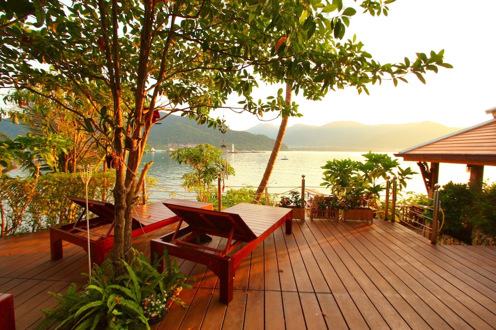Bhuvarin Resort 66/70