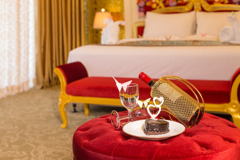 The Grand Kandyan Hotel 43/70