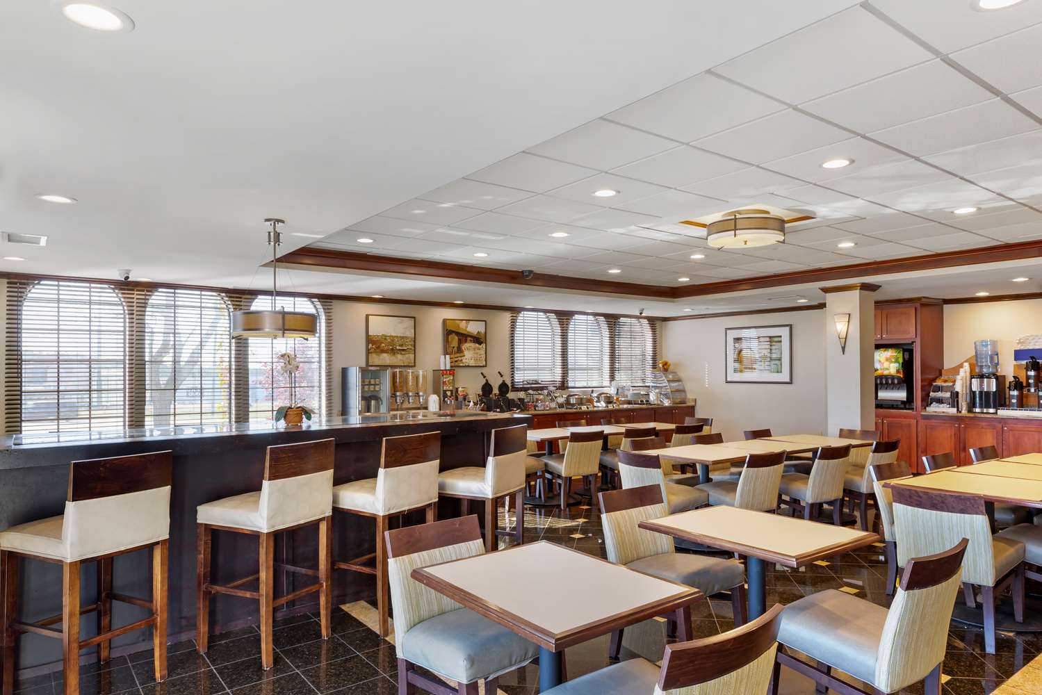 Best Western Plus South Hill Inn 15/22