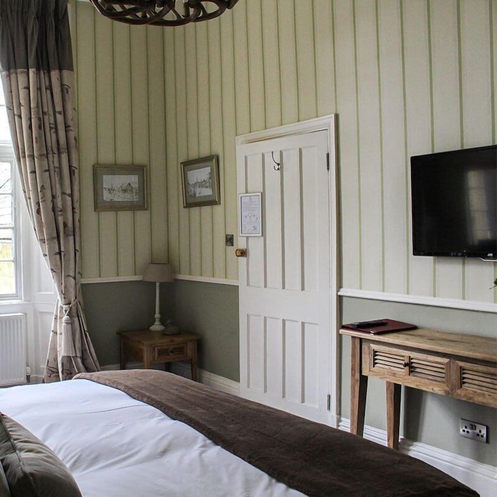 Falcon Manor Hotel 19/49