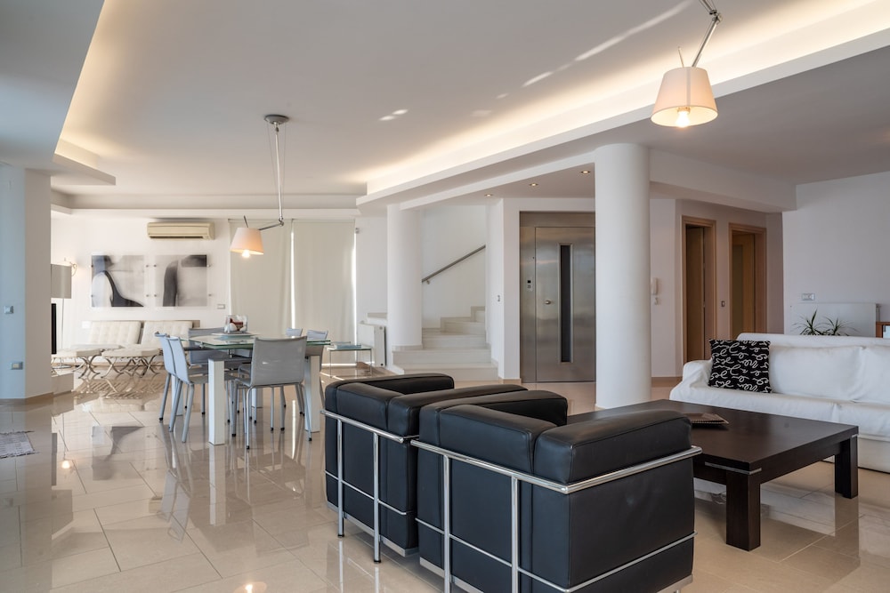 Alsus Crete Escape 79/100