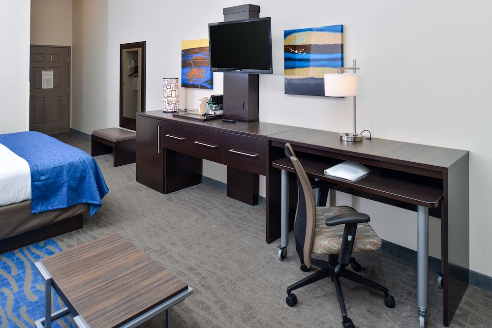 Holiday Inn Express Hotel & Suites St. Louis West-O Fallon 58/71