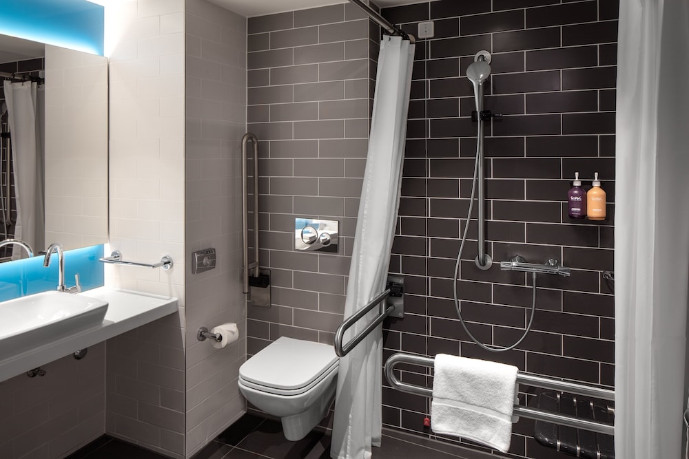 Holiday Inn Express Aarburg - Oftringen 12/80