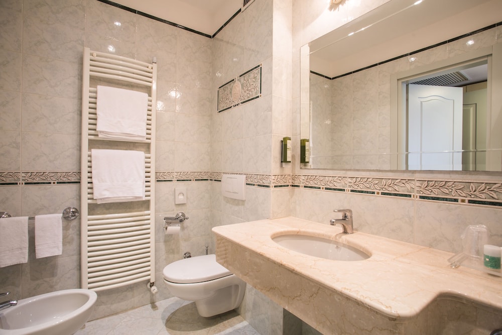 Hotel Spiaggia D Oro 51/54