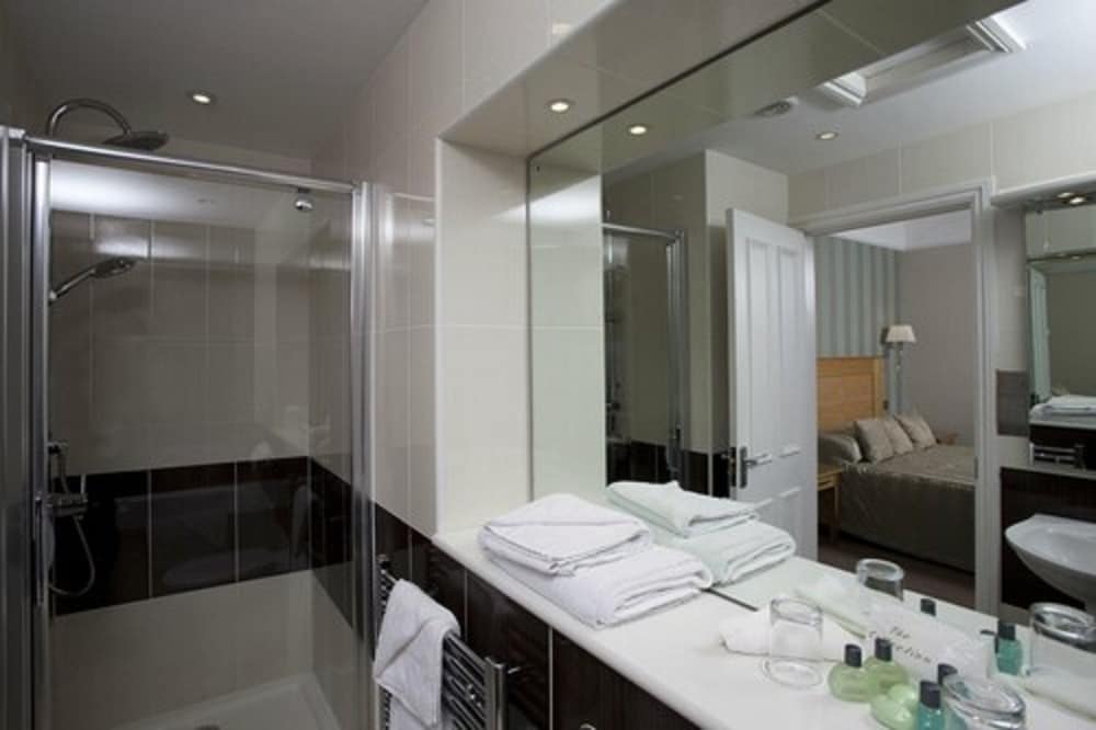 Compact, Double Bed، The Falmouth 2/2