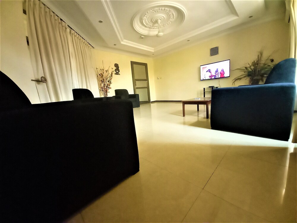 Kcs Guest House 6/23