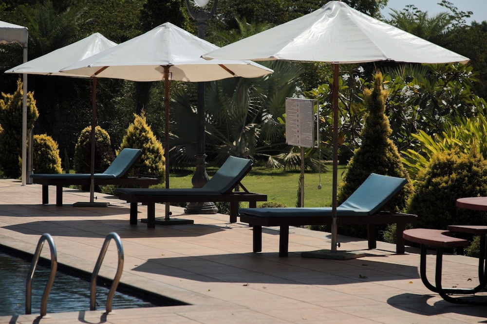 Meridian Bay Resort and Spa Kundapur 22/53