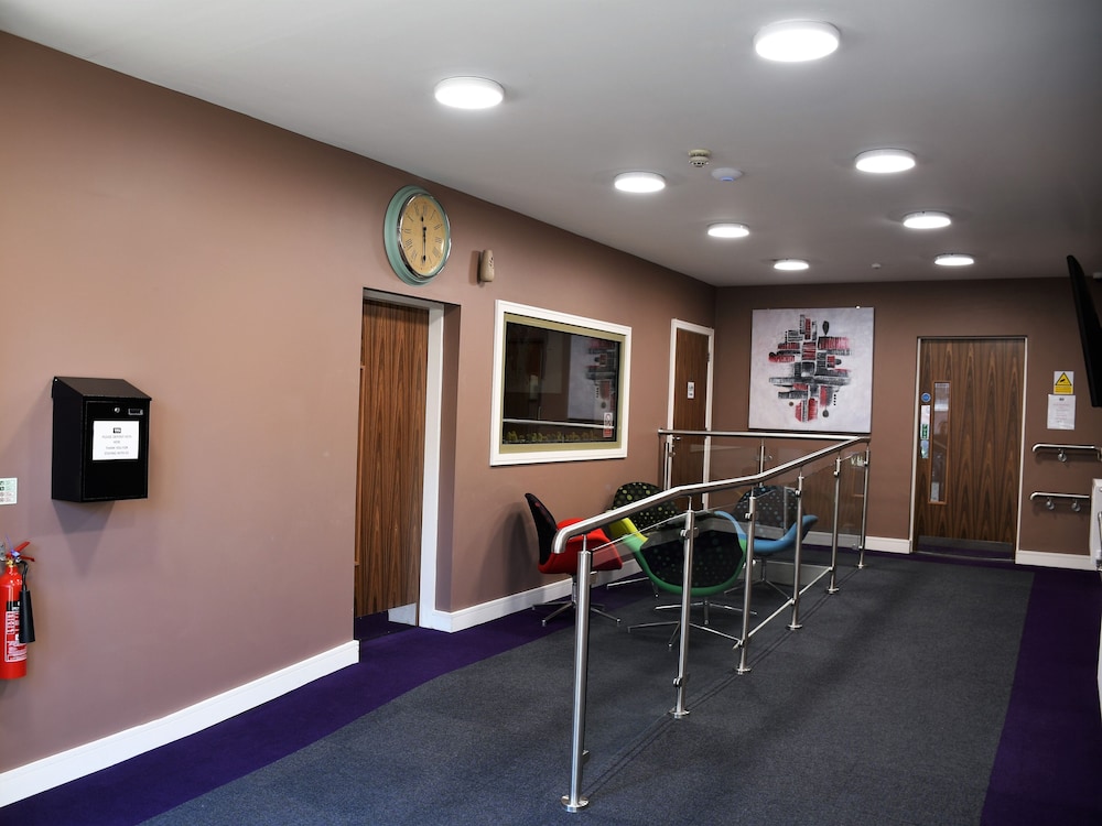 Pembroke Studios 22/31