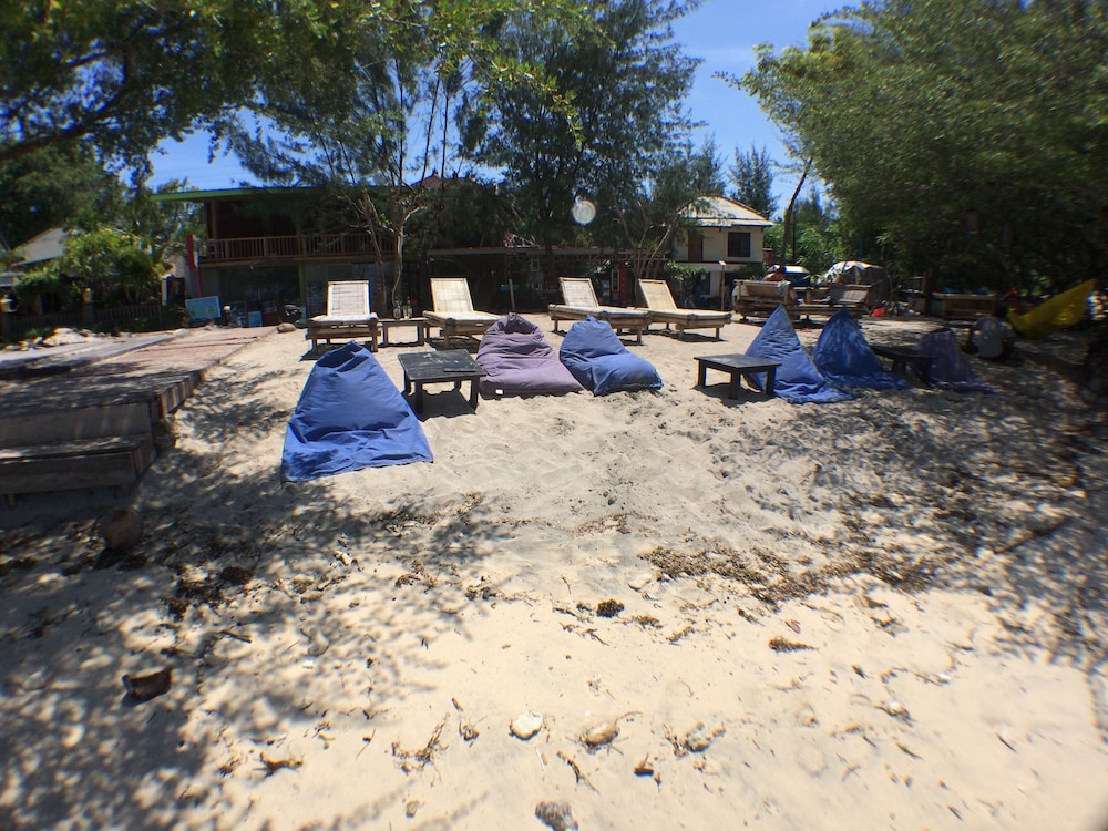Coral Beach 2 Bungalow 43/50
