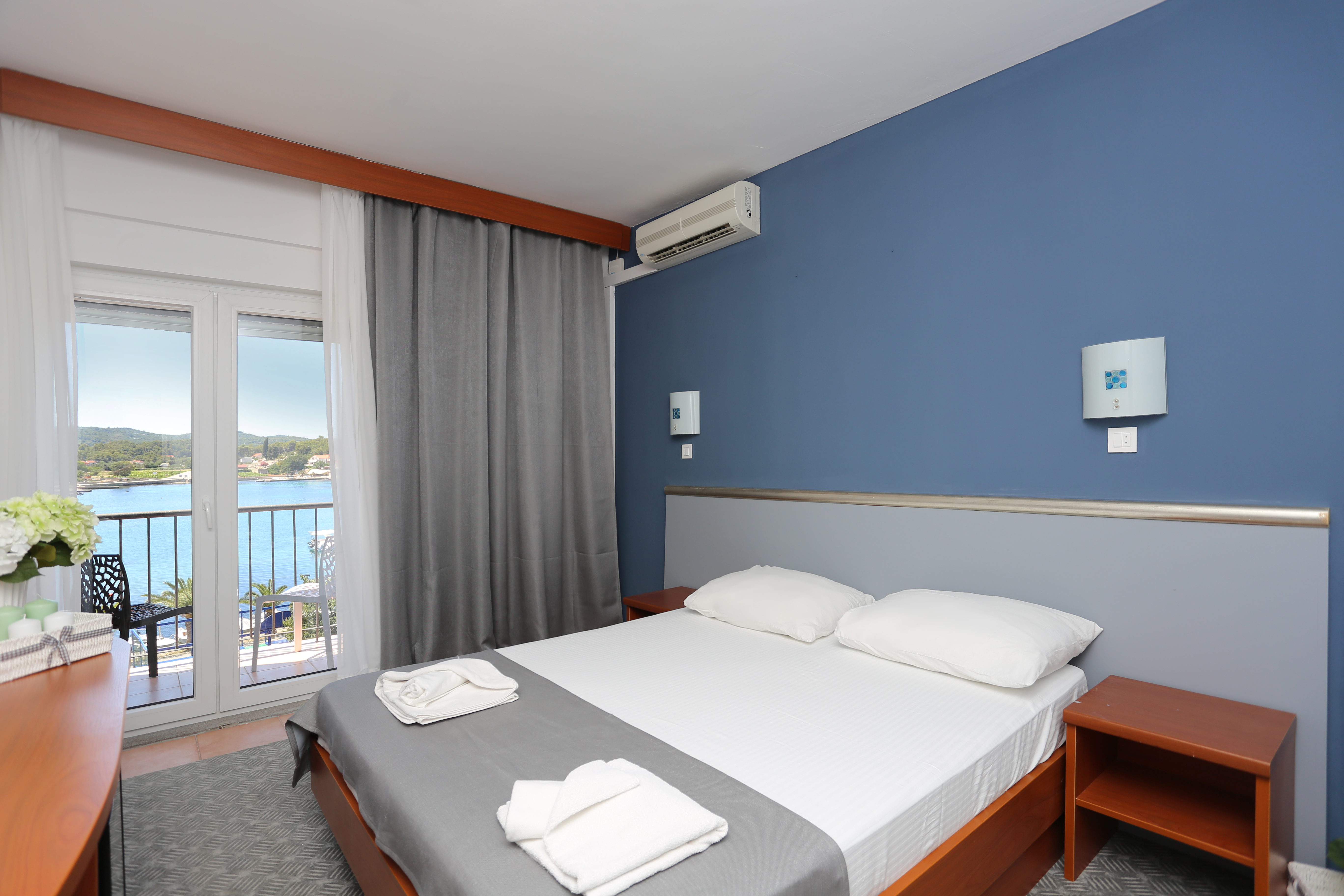 Room, Double Bed, Sea View