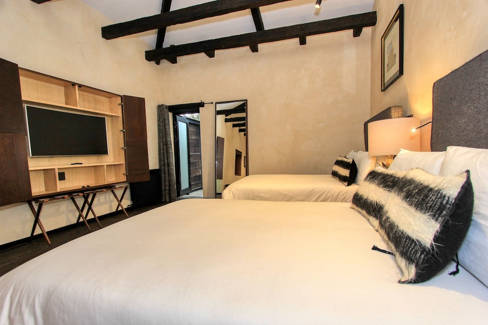 Uvence Arte + Hotel 15/50