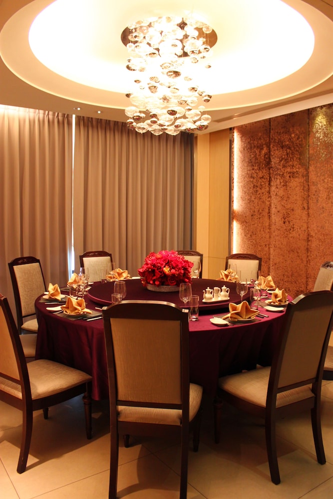 Golden Tulip Zhong Xin Hotel Taichung 51/63
