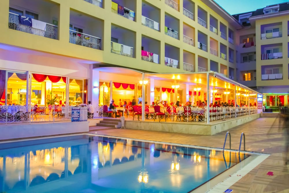 Pine House Hotel 1/50