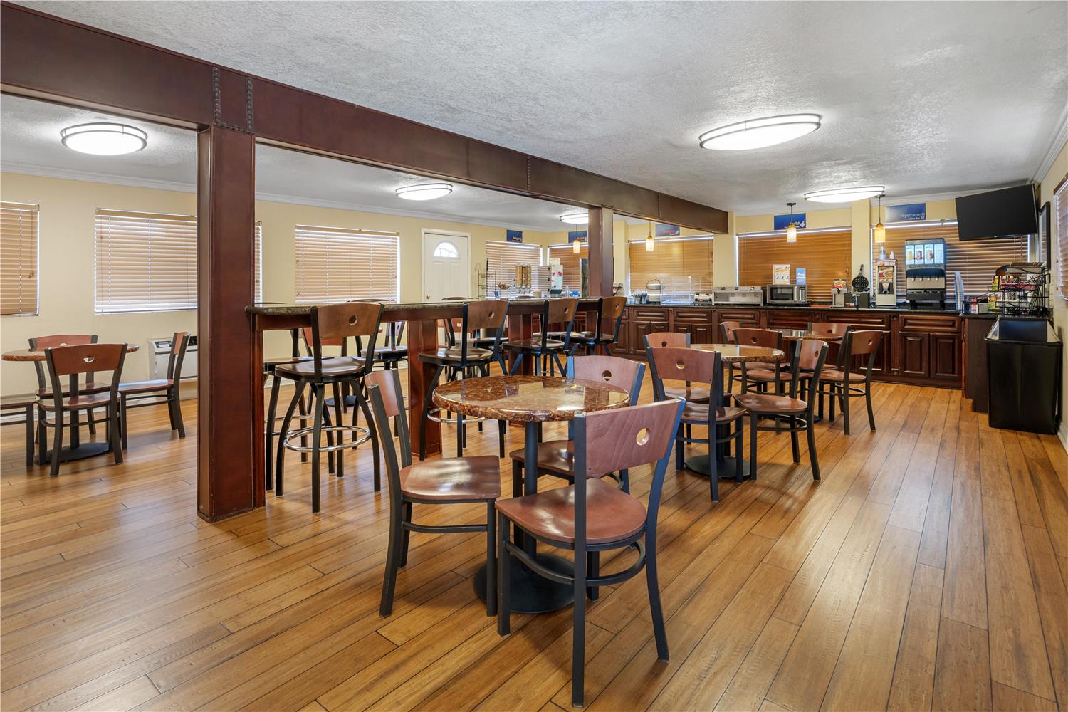 Best Western Desert Winds 32/43
