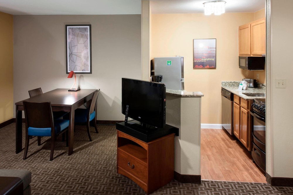 TownePlace Suites by Marriott Dallas Las Colinas 25/39