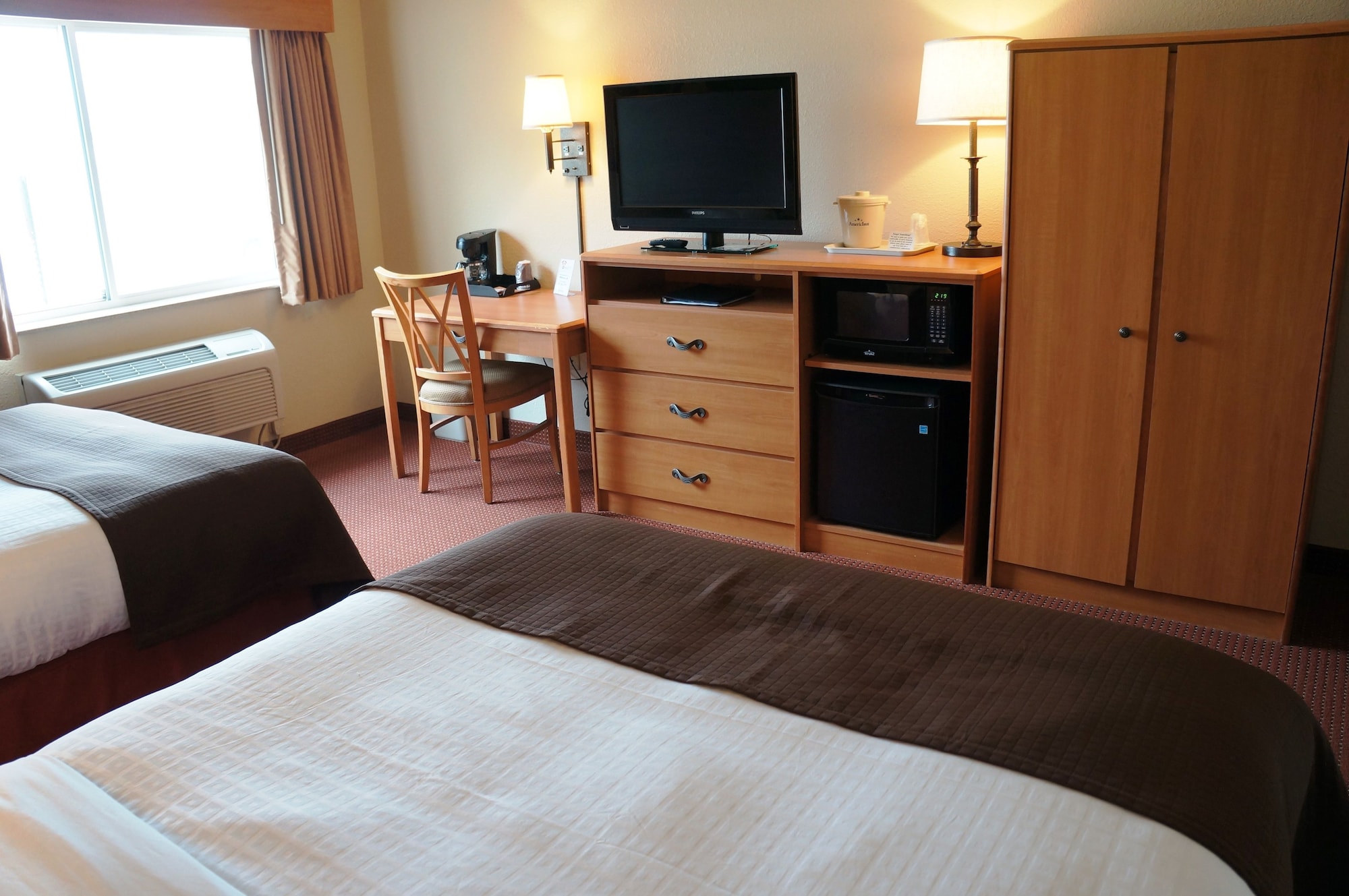 غرفة بسريرين كوين لذوي الإعاقة، AmericInn by Wyndham Anamosa 2/4