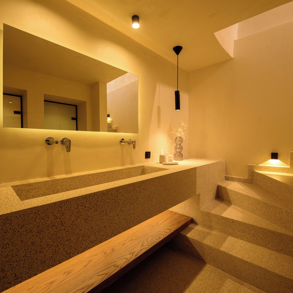 Alleys Boutique & Spa Hotel 50/50