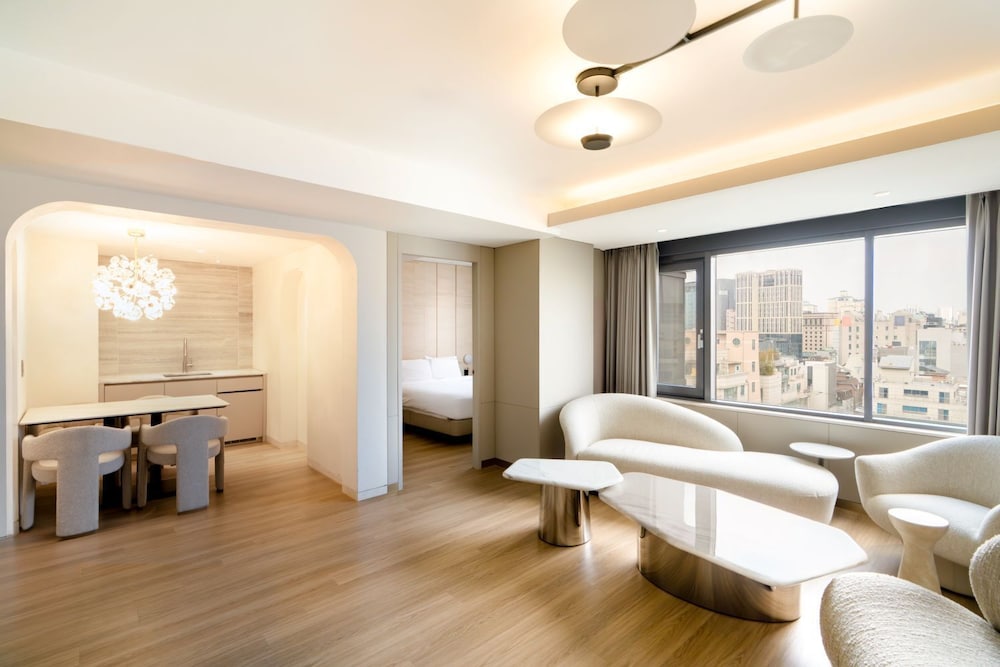 ELIENA Hotel 53/63